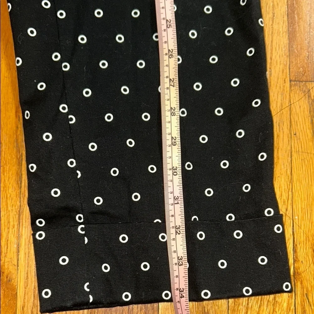 2x15 Rafaella Black and White Polka Dot Capris